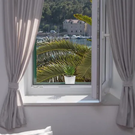 Lungo Mare, Centar * Makarska