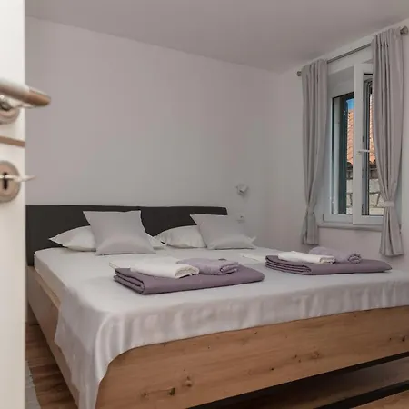 Apartment Lungo Mare, Centar